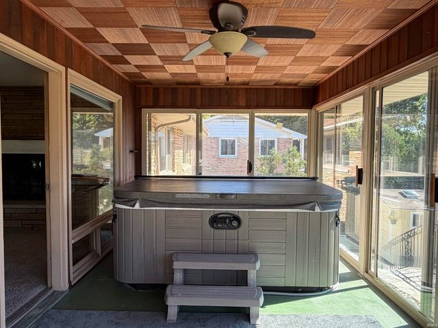 1825 Rainbow Bend Boulevard, Elkhart, IN 46514