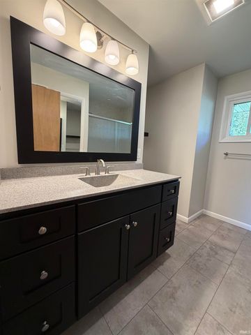 1825 Rainbow Bend Boulevard, Elkhart, IN 46514