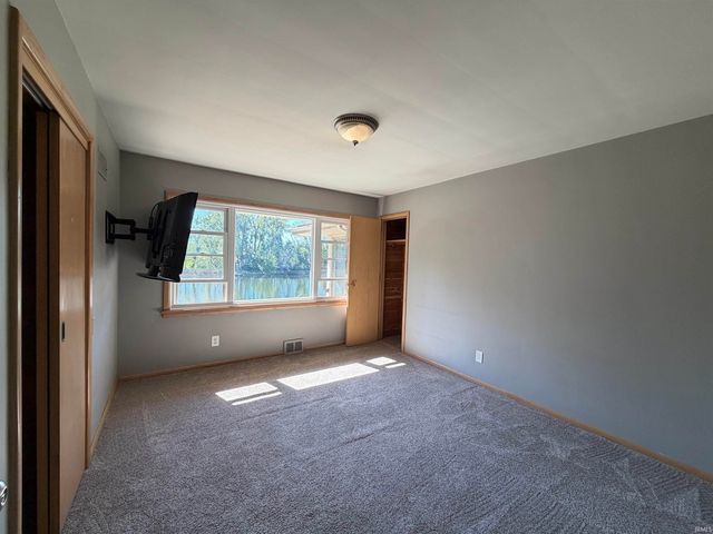 1825 Rainbow Bend Boulevard, Elkhart, IN 46514