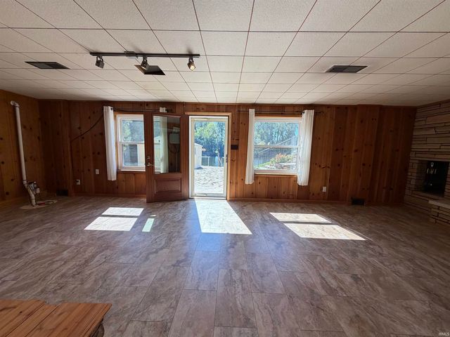1825 Rainbow Bend Boulevard, Elkhart, IN 46514