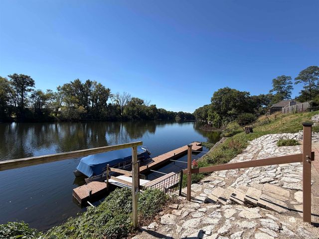 1825 Rainbow Bend Boulevard, Elkhart, IN 46514