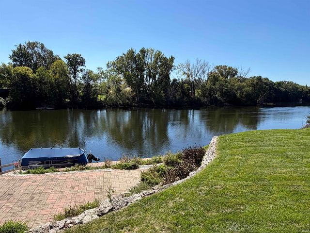 1825 Rainbow Bend Boulevard, Elkhart, IN 46514