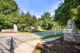 171 Swanton St 5, Winchester, MA 01890
