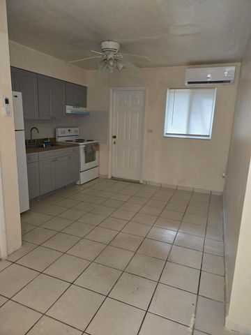 1560 NE 111th Street 3, Miami, FL 33161