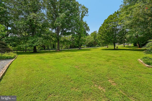20925 CLARKSBURG RD, Boyds, MD 20841