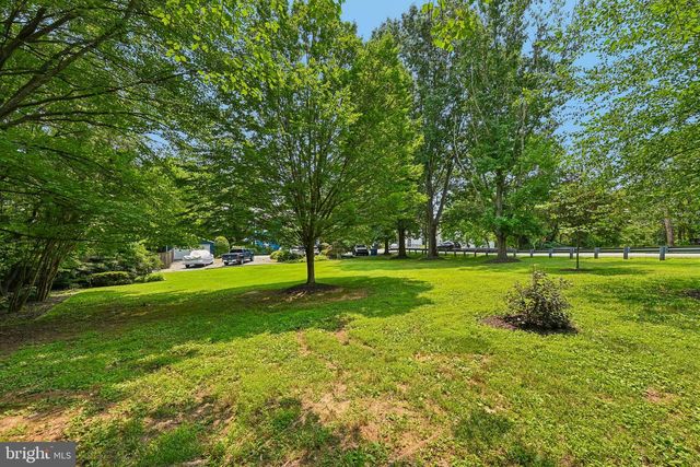 20925 CLARKSBURG RD, Boyds, MD 20841