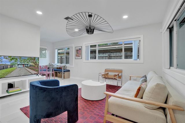 1605 NW 7th Terrace, Fort Lauderdale, FL 33311