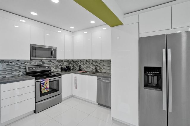 1605 NW 7th Terrace, Fort Lauderdale, FL 33311