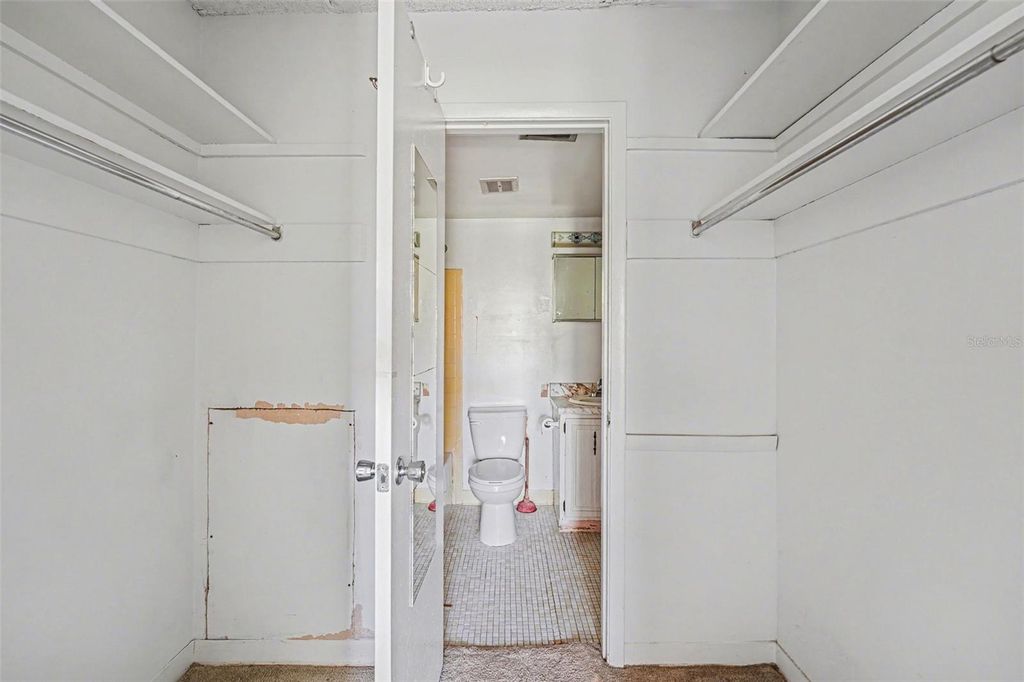Image 15 of property listing at 3325 BAYSHORE BOULEVARD F36, Tampa, FL 33629