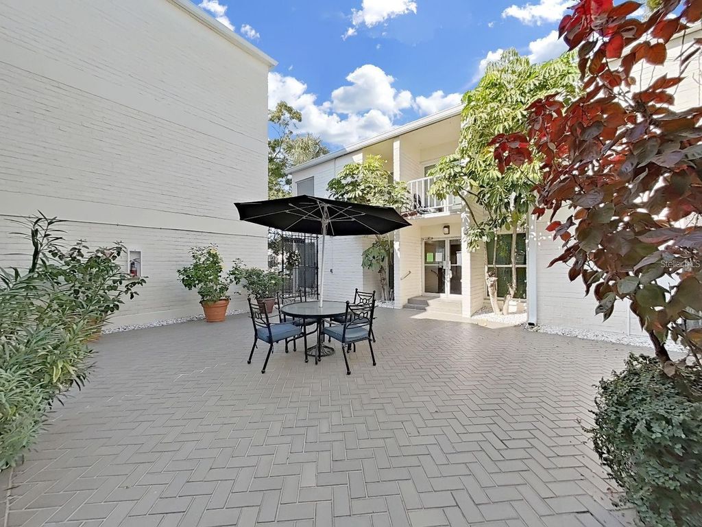 Image 25 of property listing at 3325 BAYSHORE BOULEVARD F36, Tampa, FL 33629