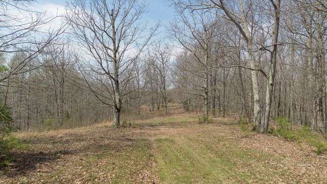 8218 Old Pond Creek Rd, Nashville, TN 37209