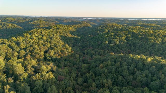 8218 Old Pond Creek Rd, Nashville, TN 37209
