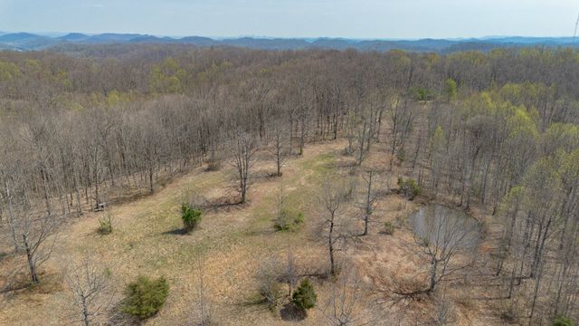 8218 Old Pond Creek Rd, Nashville, TN 37209