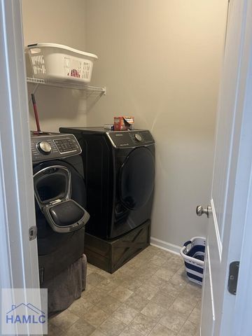 447 Brightleaf Circle, Hinesville, GA 31316