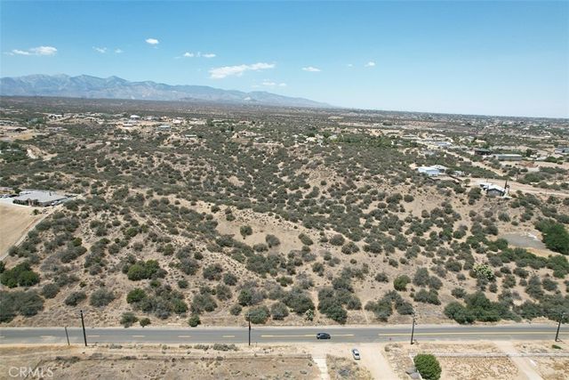 5 Oak Hills Rd, Oak Hills, CA 92344