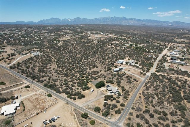 5 Oak Hills Rd, Oak Hills, CA 92344