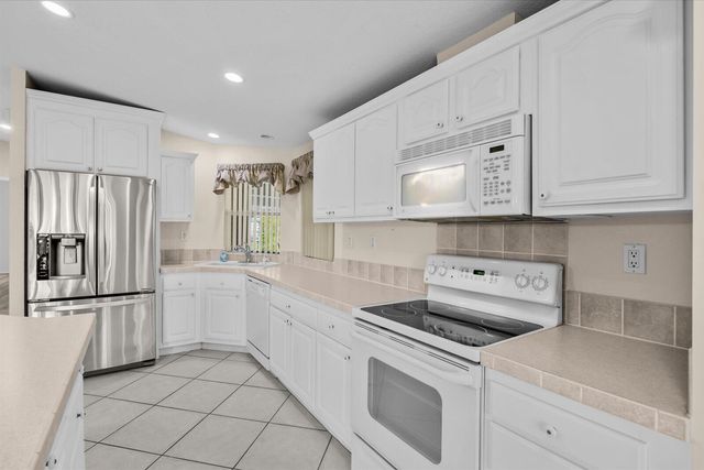 7654 Red Crossbill Court, Port St. Lucie, FL 34952