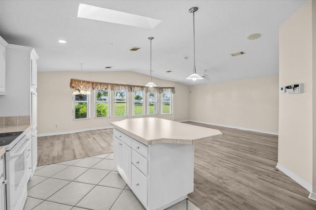 7654 Red Crossbill Court, Port St. Lucie, FL 34952