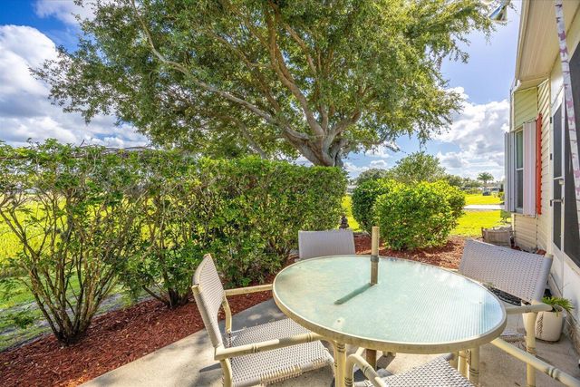 7654 Red Crossbill Court, Port St. Lucie, FL 34952