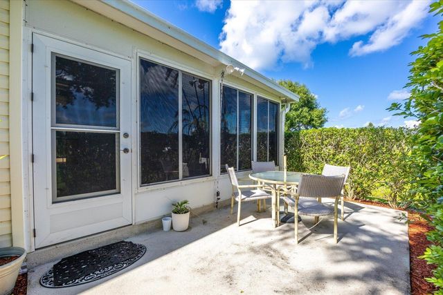 7654 Red Crossbill Court, Port St. Lucie, FL 34952