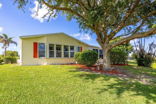 7654 Red Crossbill Court, Port St. Lucie, FL 34952
