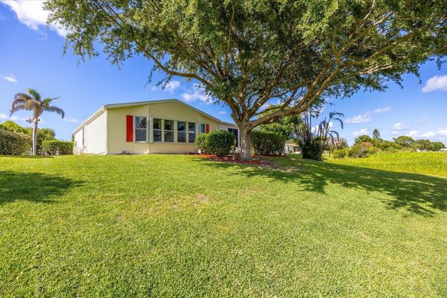 7654 Red Crossbill Court, Port St. Lucie, FL 34952