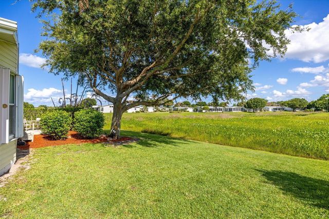 7654 Red Crossbill Court, Port St. Lucie, FL 34952
