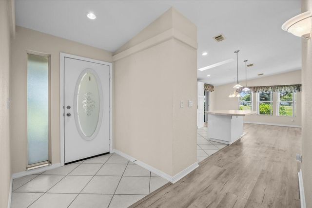 7654 Red Crossbill Court, Port St. Lucie, FL 34952