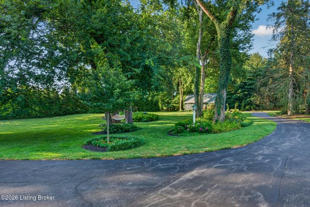 7112 Covered Bridge Rd, Prospect, KY 40059