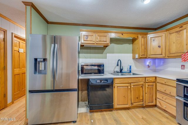 20483 Hoot Owl Road, Bristol, VA 24202