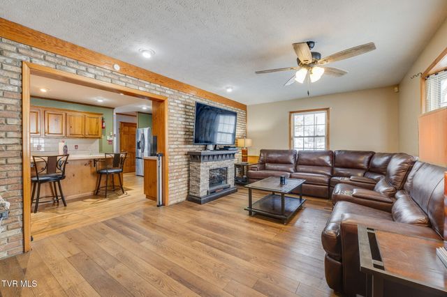 20483 Hoot Owl Road, Bristol, VA 24202