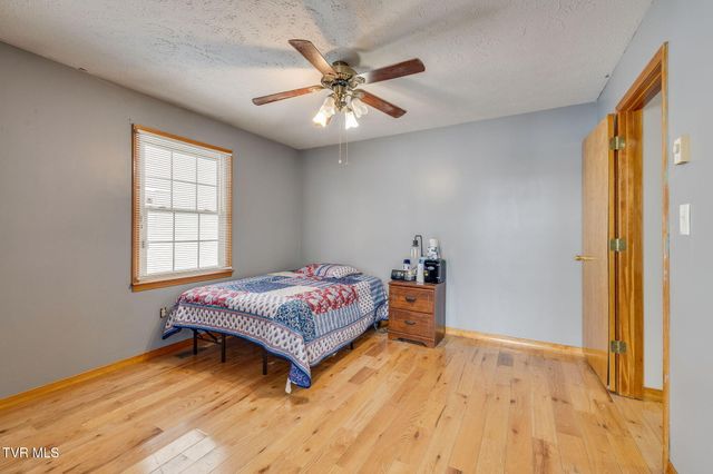 20483 Hoot Owl Road, Bristol, VA 24202