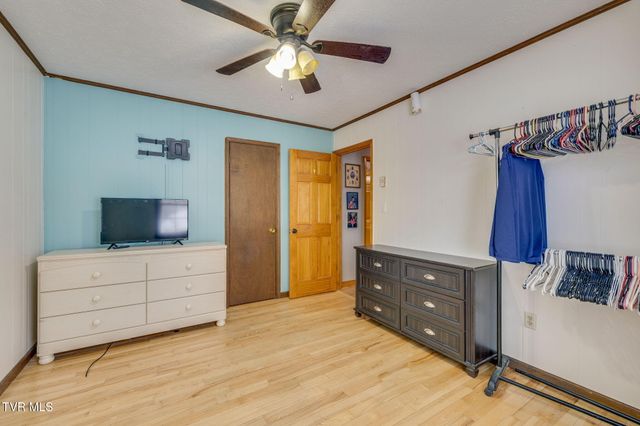 20483 Hoot Owl Road, Bristol, VA 24202