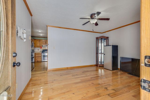 20483 Hoot Owl Road, Bristol, VA 24202