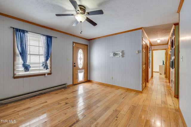 20483 Hoot Owl Road, Bristol, VA 24202