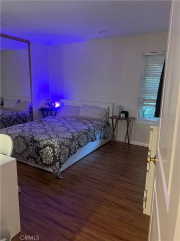 7111 Farralone Avenue 104, Canoga Park, CA 91303