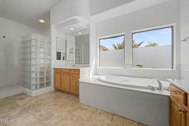 3520 S VELERO Street, Chandler, AZ 85286