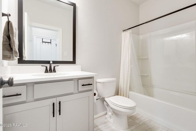 207 Ethereal Street, Youngsville, LA 70592