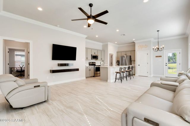 207 Ethereal Street, Youngsville, LA 70592