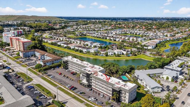 941 Crystal Lake Drive 311, Deerfield Beach, FL 33064