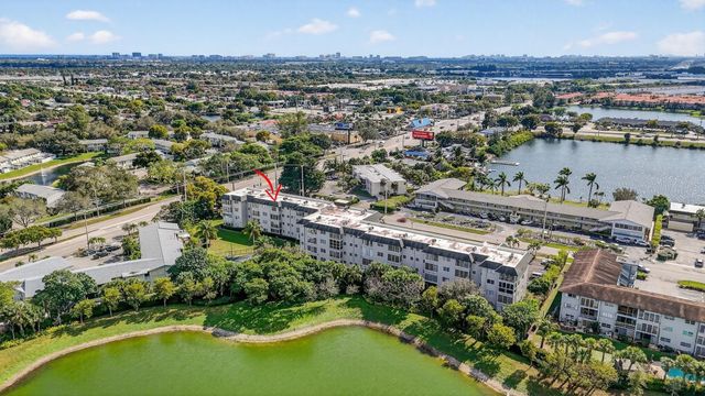 941 Crystal Lake Drive 311, Deerfield Beach, FL 33064