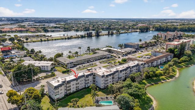 941 Crystal Lake Drive 311, Deerfield Beach, FL 33064