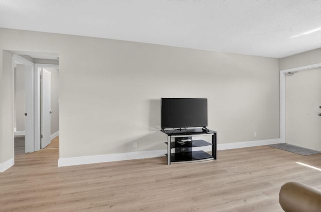 941 Crystal Lake Drive 311, Deerfield Beach, FL 33064