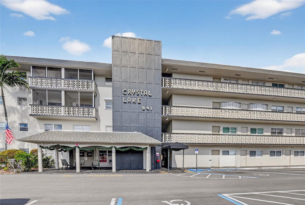 941 Crystal Lake Drive 311, Deerfield Beach, FL 33064