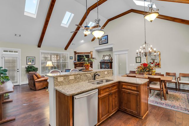 668 Reba Dale Court, Spartanburg, SC 29307