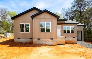 722 Cypress Hill Drive, Eden, NC 27288