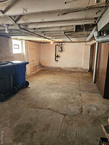 7374 Ellsworth Street, Detroit, MI 48238