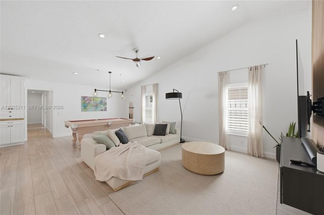 1975 Water Ridge Drive, Weston, FL 33326