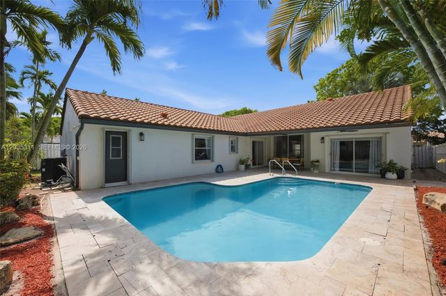 1975 Water Ridge Drive, Weston, FL 33326