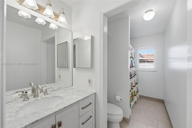 1975 Water Ridge Drive, Weston, FL 33326